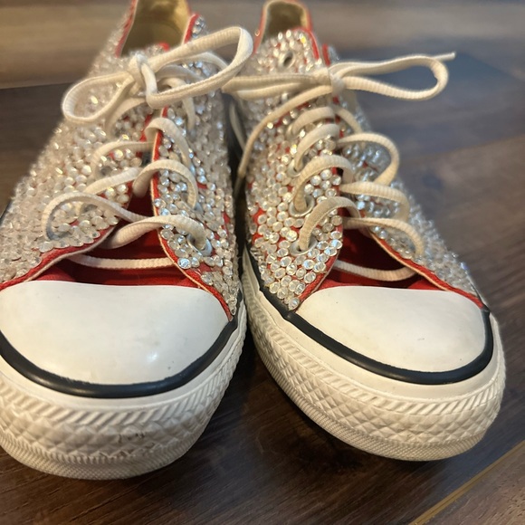 CONVERSE ALL STAR WHITE CUSTOMIZED using CRYSTALS Wedding Or For Fun Shoe Size 9 - Picture 3 of 13